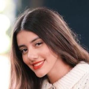 daliaagonz Headshot 6 of 10