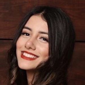 daliaagonz Headshot 9 of 10