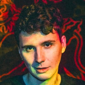 Daniel Howell at age 32