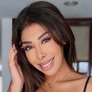 Daniela Argain Headshot 2 of 9