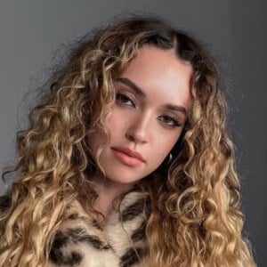 Daniela Avanzini Headshot 8 of 8