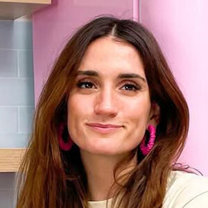 daniflowers Headshot 2 of 6