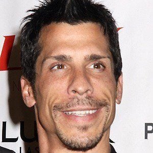 Danny Wood - Bio, Family, Trivia | Famous Birthdays