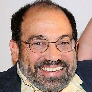 Danny Woodburn - Bio, Family, Trivia | Famous Birthdays