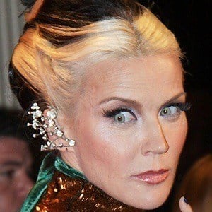 Daphne Guinness Bio Family Trivia Famous Birthdays