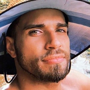 Darian Álvarez Headshot 2 of 5