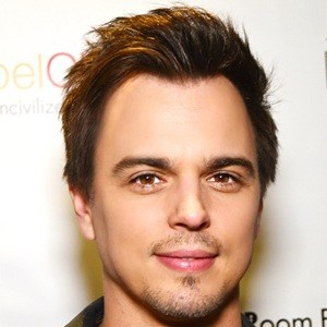 Darin Brooks Headshot 9 of 10