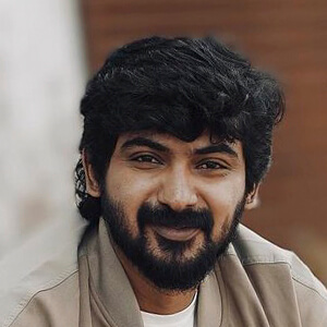 Darshan Headshot 6 of 7