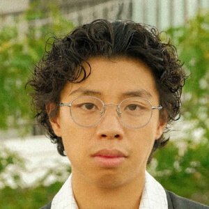 Daryl Kim Headshot 4 of 6