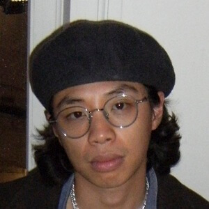 Daryl Kim Headshot 5 of 6