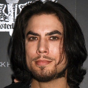 Dave Navarro Headshot 10 of 10