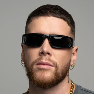 Guess the celebrity
