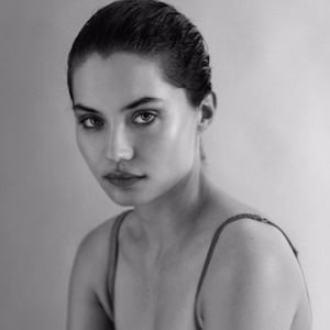 Dayna Frazer Headshot