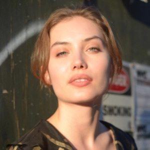 Dayna Frazer Headshot