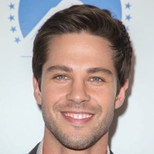 Dean Geyer at age 33