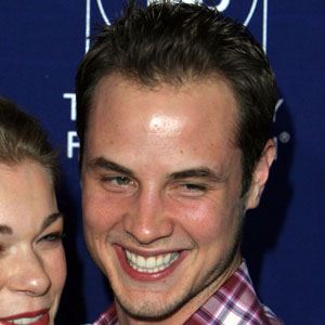 Dean Sheremet - Bio, Family, Trivia | Famous Birthdays