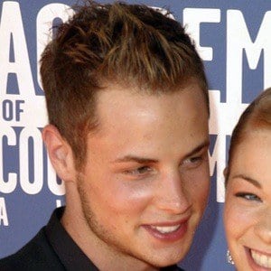 Dean Sheremet - Bio, Family, Trivia | Famous Birthdays