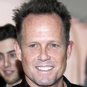 Dean Winters Headshot 6 of 10