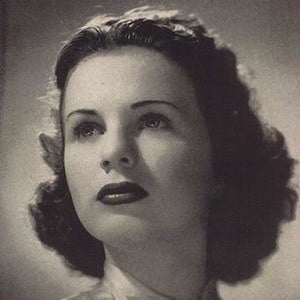 Deanna Durbin Headshot 4 of 5