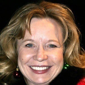 Debra Jo Rupp - Bio, Family, Trivia | Famous Birthdays