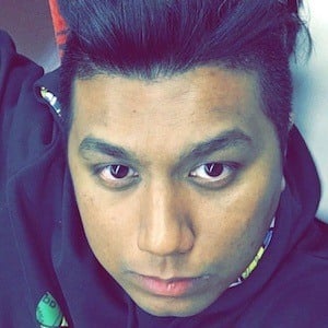 Dee Kosh Headshot 10 of 10