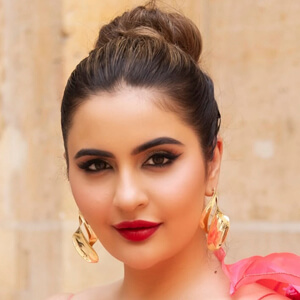 Deepti Sadhwani Headshot 9 of 12