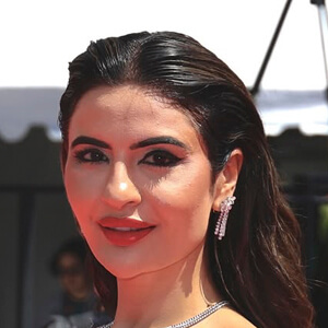 Deepti Sadhwani Headshot 10 of 12