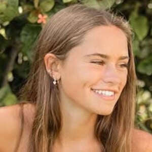 Delaney Porazinski Headshot 4 of 5