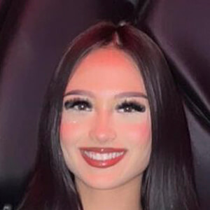 Delayla Carpi Headshot 4 of 6