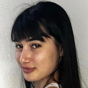 Delilah Raige Headshot 7 of 8