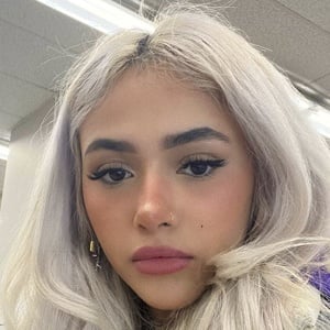 Demisxxual at age 22