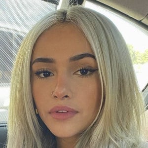 Demisxxual at age 21