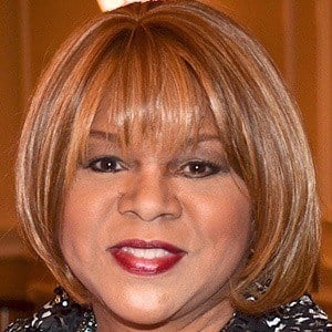 Deniece Williams Headshot 5 of 8