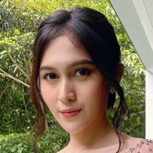 Denira Wiraguna Headshot 2 of 8