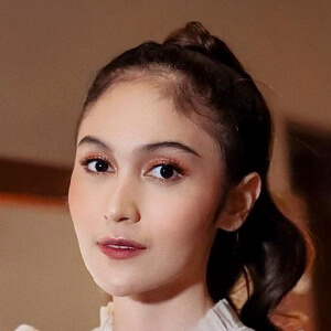 Denira Wiraguna Headshot 6 of 8