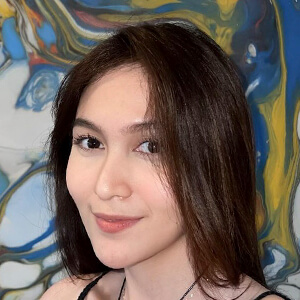 Denira Wiraguna Headshot 7 of 8