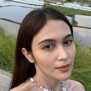 Denira Wiraguna Headshot 8 of 8