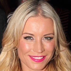 Denise van Outen Headshot 8 of 10