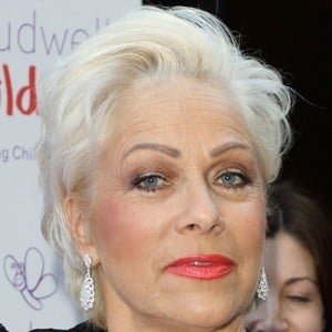 Denise Welch Headshot 8 of 10