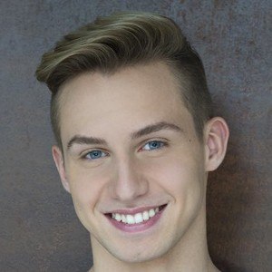 Derek Piquette Headshot 9 of 10