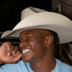 Deshun Murrell Headshot 2 of 3