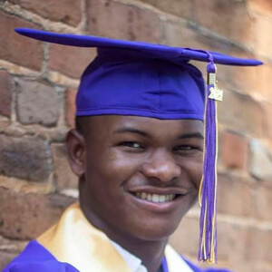 Deshun Murrell Headshot 3 of 3