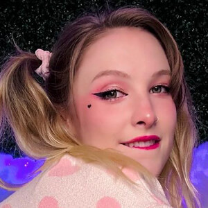 Alice Meowz Headshot 3 of 17
