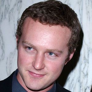 Devon Gummersall - Bio, Family, Trivia | Famous Birthdays
