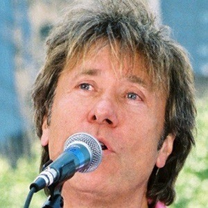 Dewey Bunnell - Bio, Family, Trivia | Famous Birthdays