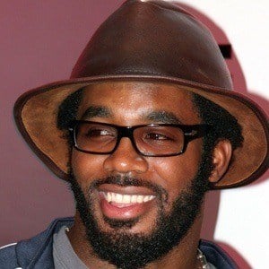 Dhani Jones - Bio, Family, Trivia | Famous Birthdays