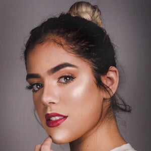 Diana Boscan Headshot 2 of 16