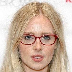 Diana Vickers Headshot 5 of 10