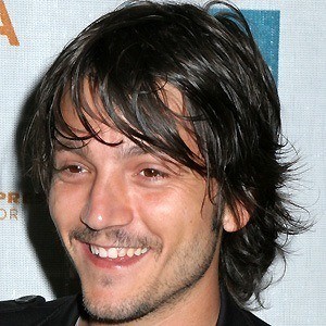 Diego Luna Headshot 8 of 10