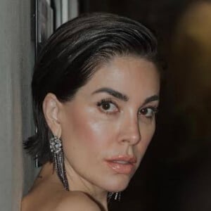 Diva Lomas Headshot 3 of 11